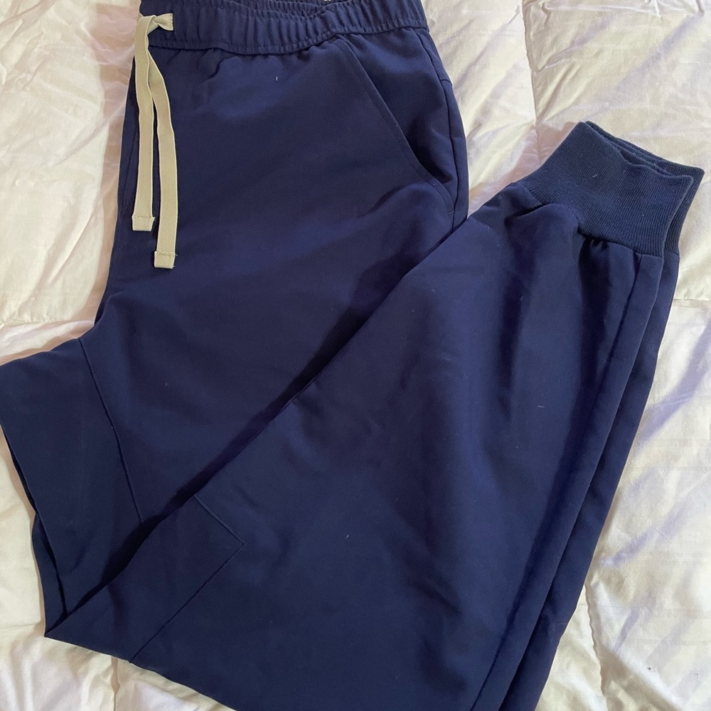 Mens fig scrubs size large
